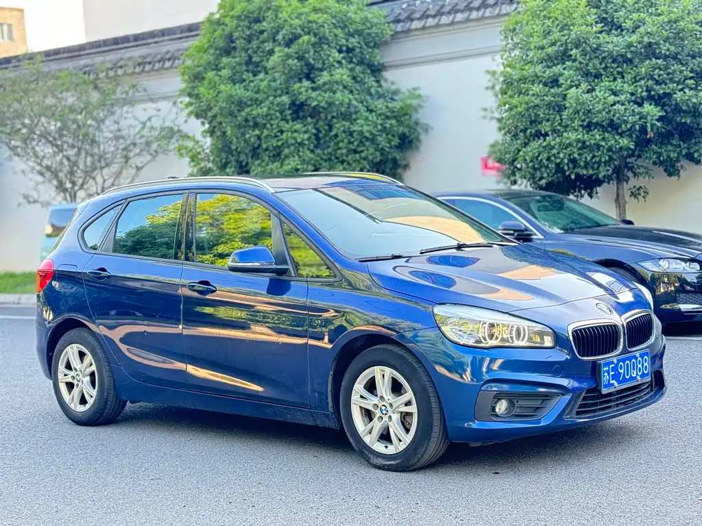 BMW 2 Series Active Tourer 2016 — фото 3