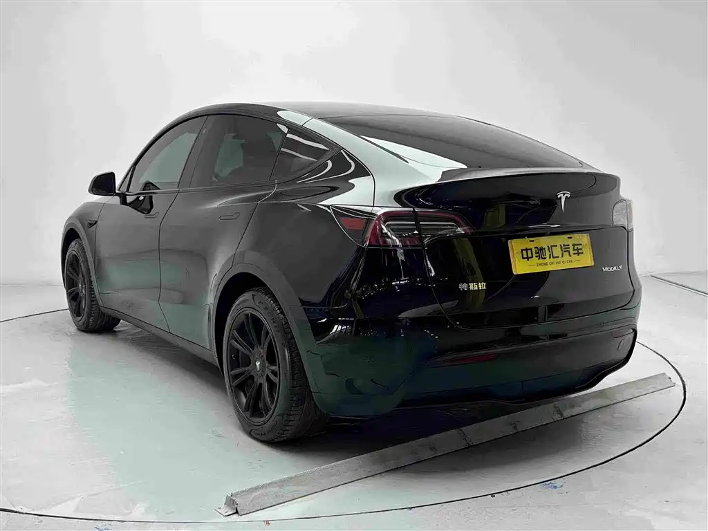 Tesla Model Y 2022 — фото 19