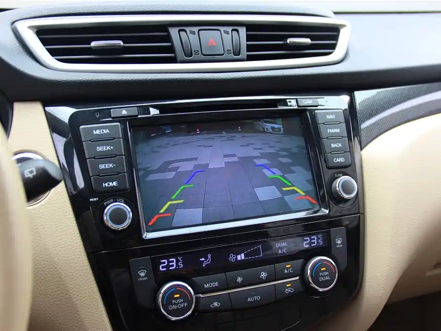 Nissan X-Trail 2015 — фото 23