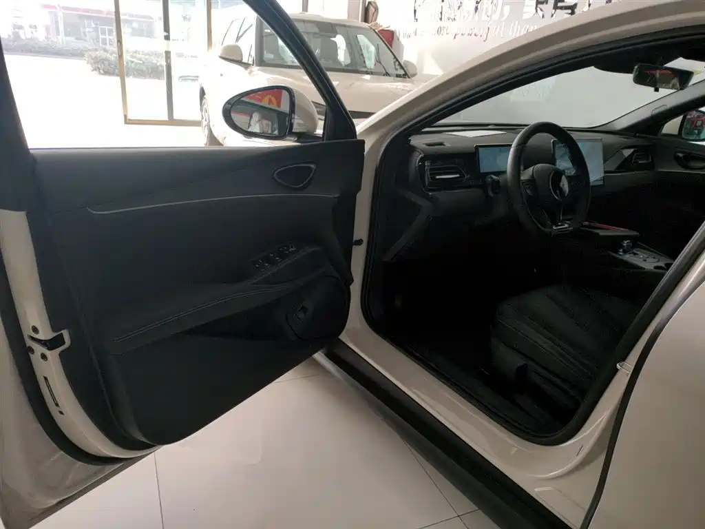 BYD Seal 06 2025 — фото 16