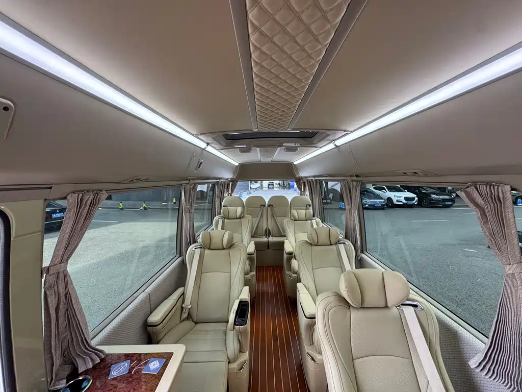Toyota Coaster 2023 — фото 37