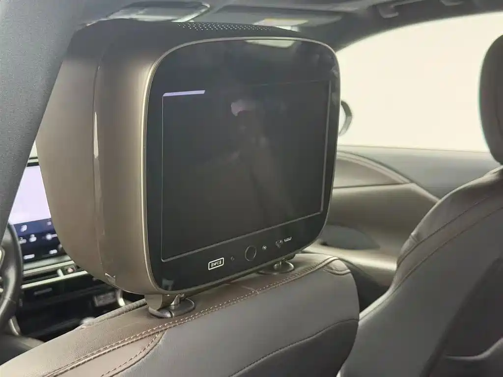 Lexus RX 2023 — фото 10