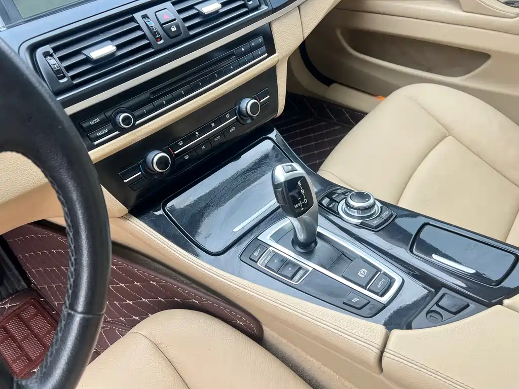 BMW 5 Series 2013 — фото 9