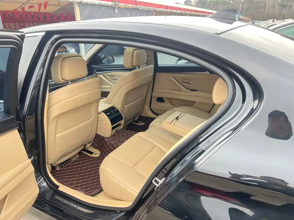 BMW 5 Series 2013 — фото 13