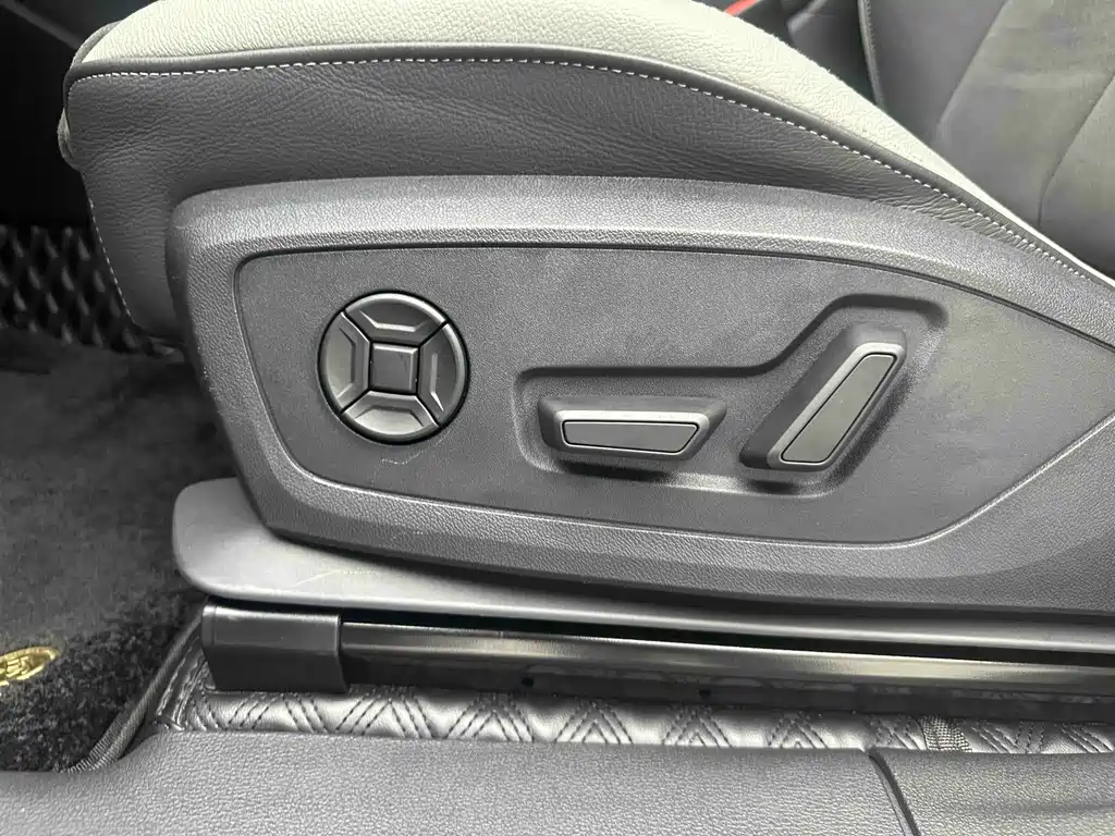 Audi Q3 2022 — фото 10