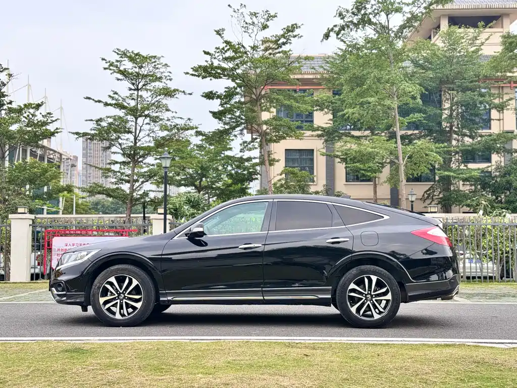 Honda Crosstour 2016 — фото 4