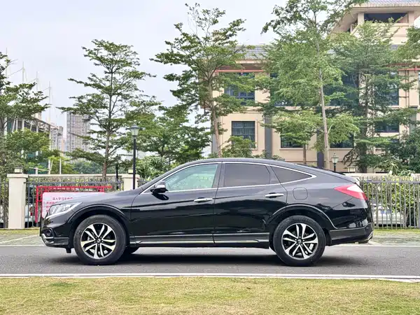 Honda Crosstour 2016