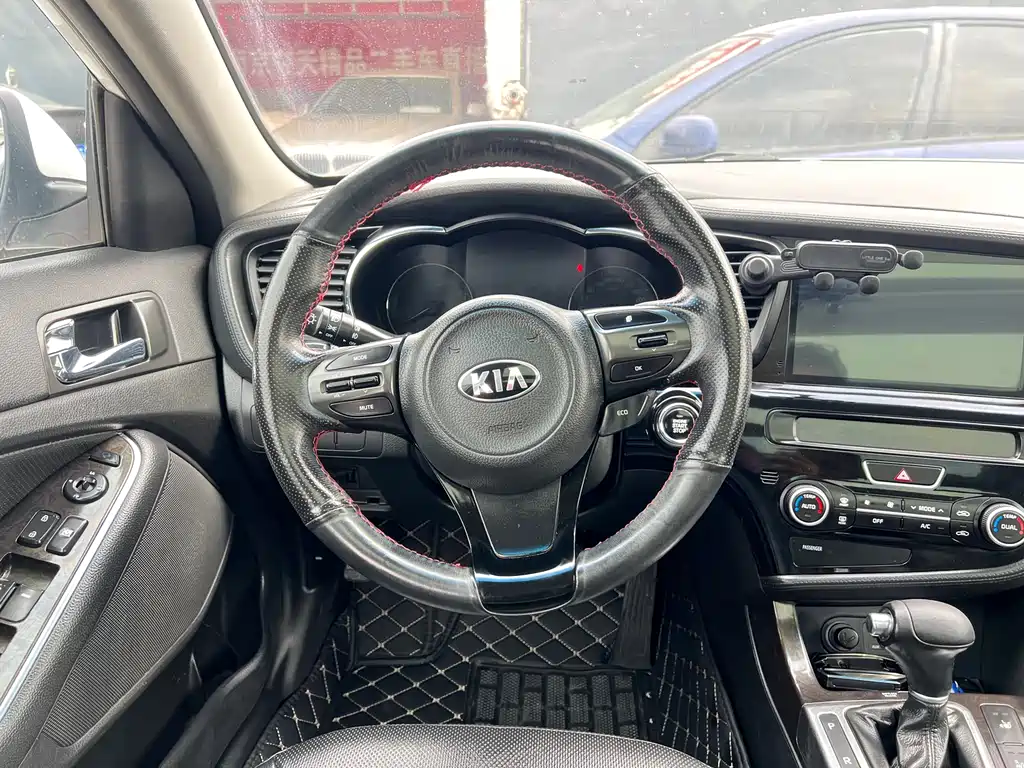 Kia K5 2015 — фото 15