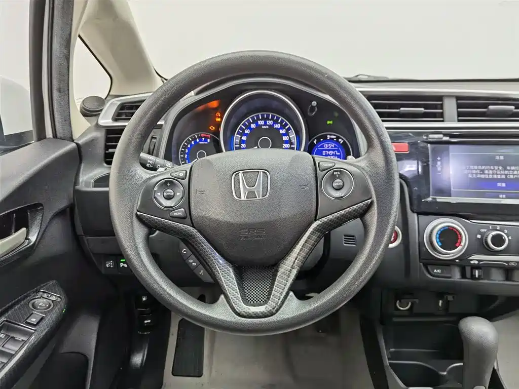 Honda Fit 2016 — фото 11