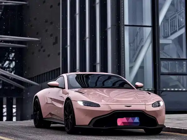 Aston Martin V8 Vantage 2019