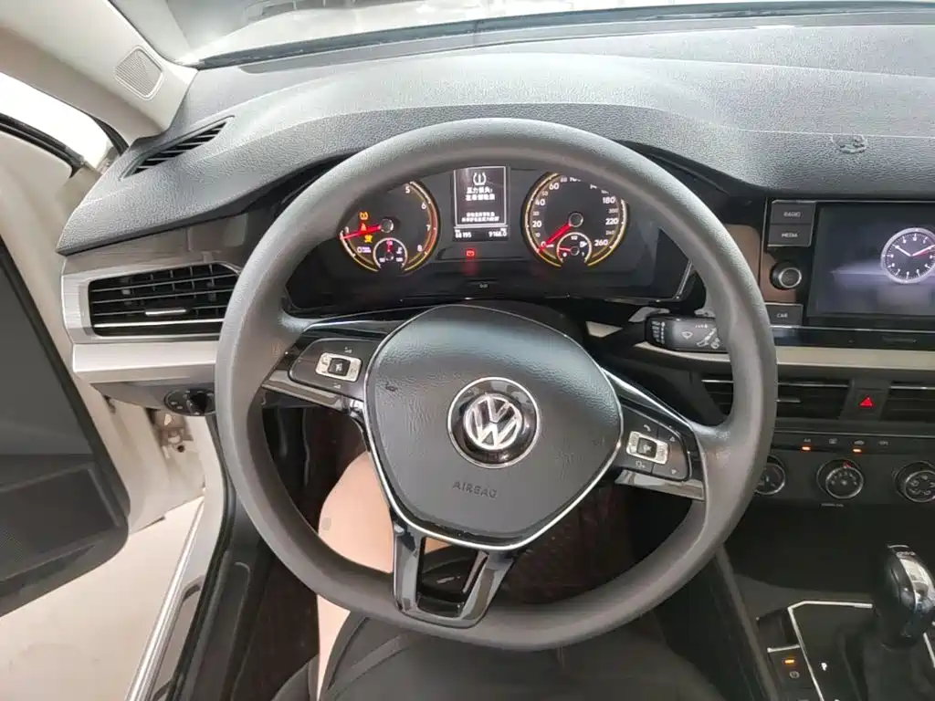 Volkswagen Lavida 2019 — фото 11