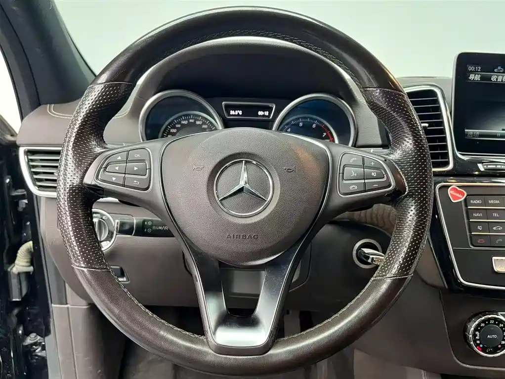 Mercedes-Benz GLE 2019 — фото 9