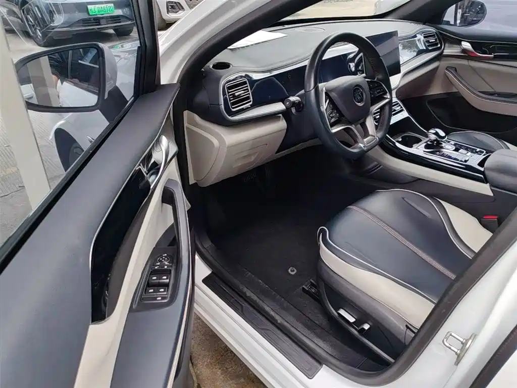 BYD Qin PLUS 2023 — фото 16