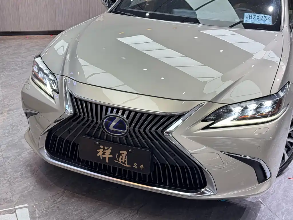 Lexus ES 2021 — фото 21