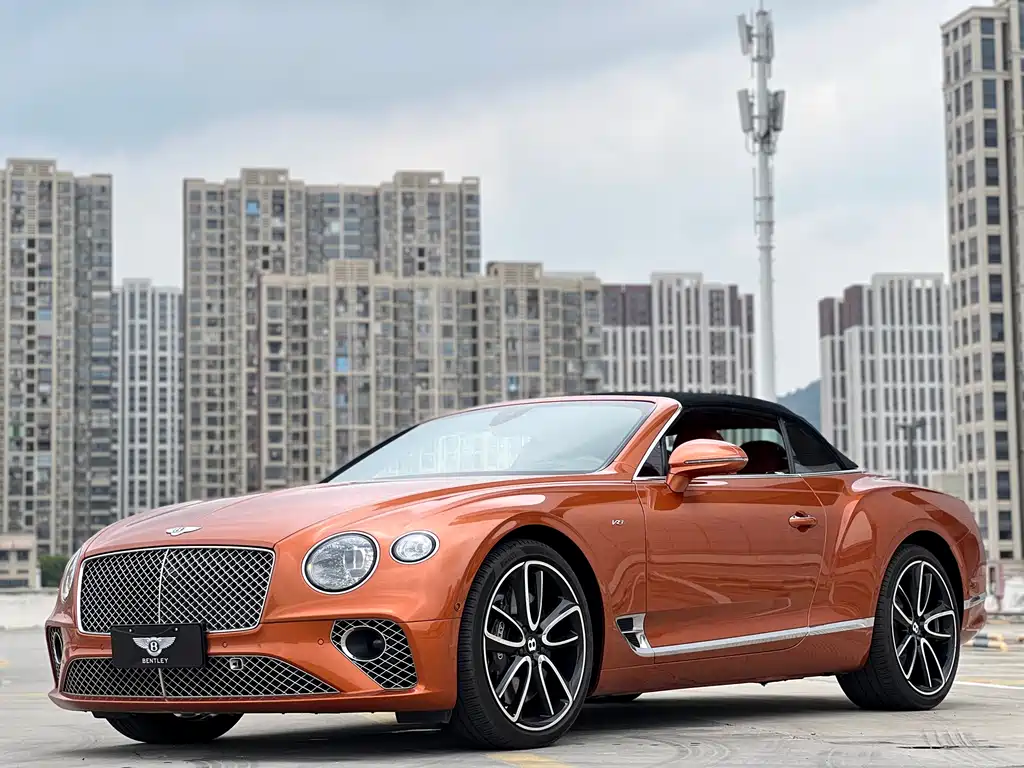 Bentley Continental 2022 — фото 1