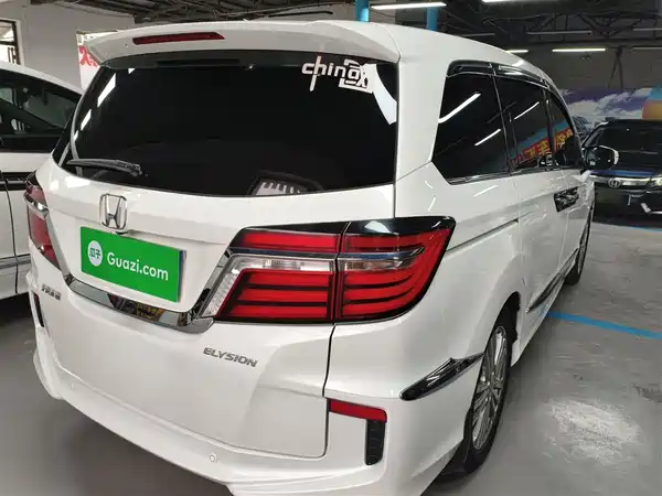 Honda Elysion 2016