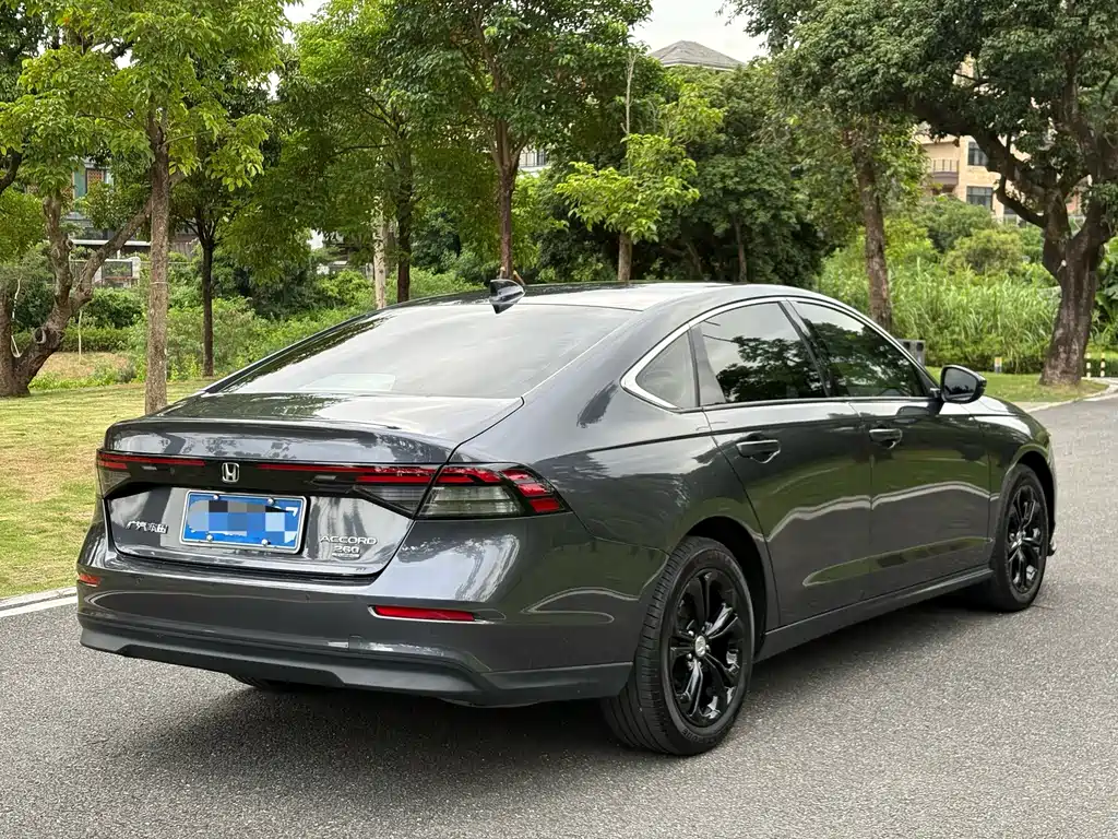Honda Accord 2023 — фото 9