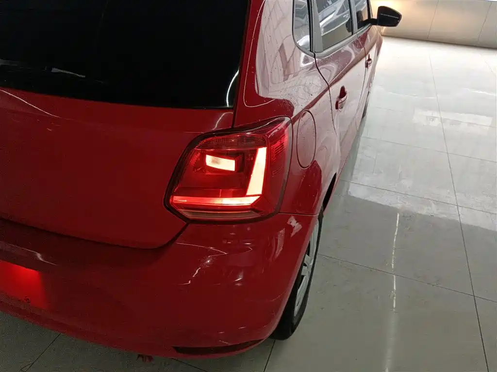 Volkswagen Polo 2018 — фото 24