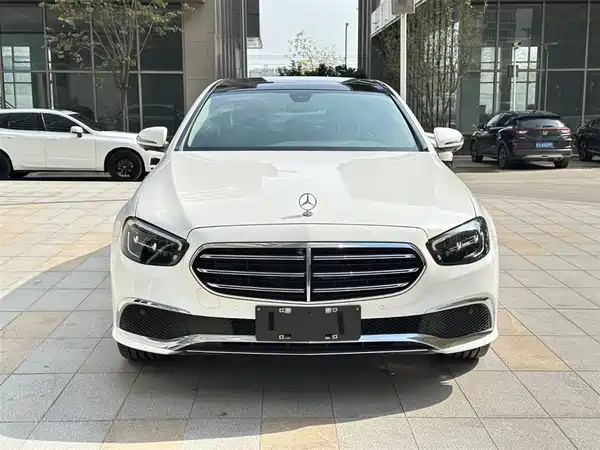 Mercedes-Benz E-Class 2023