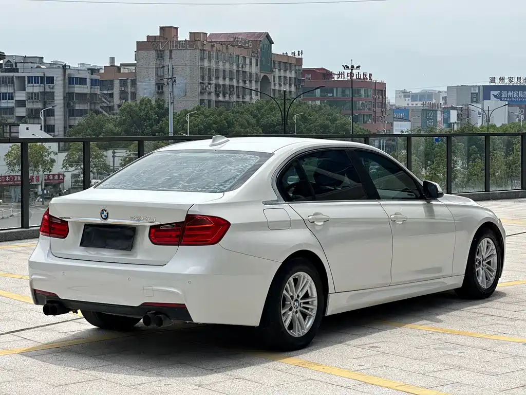 BMW 3 Series 2015 — фото 13