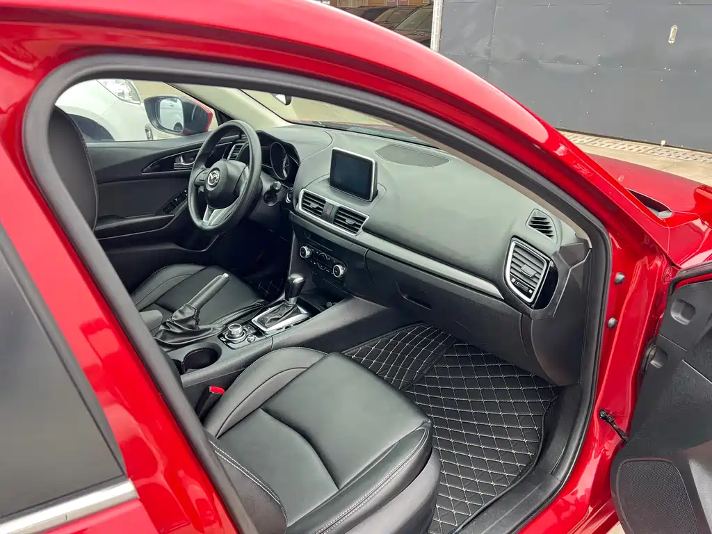 Mazda 3 Axela 2014 — фото 17