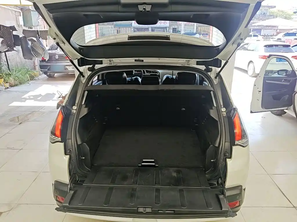 Peugeot 3008 2016 — фото 19