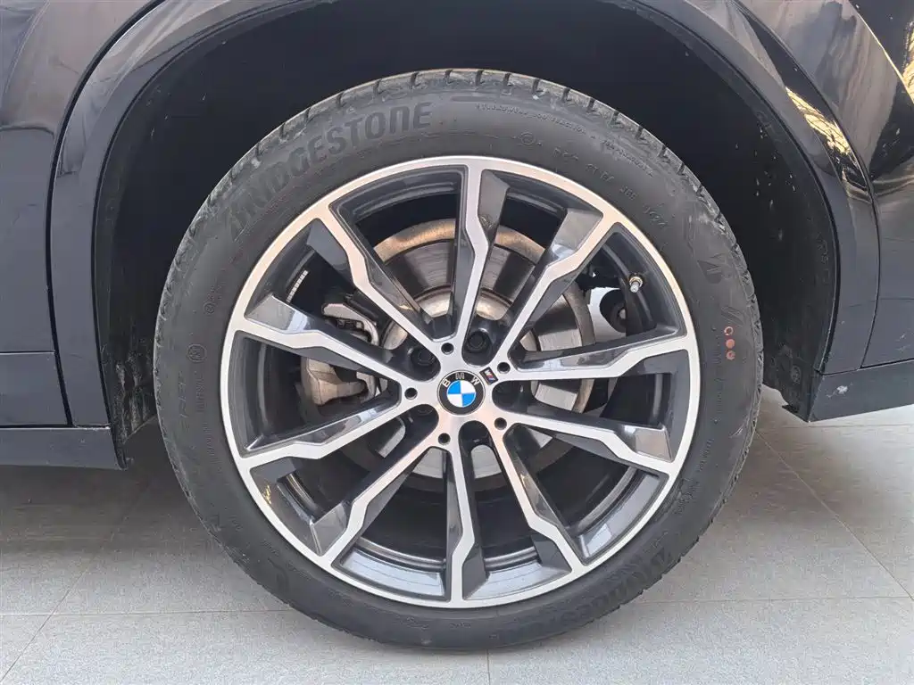 BMW X4 2024 — фото 18