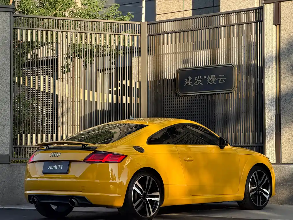 Audi TT 2015 — фото 10