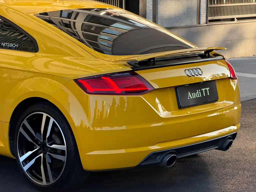 Audi TT 2015 — фото 12