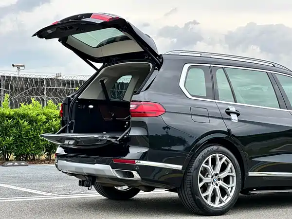 BMW X7 2022