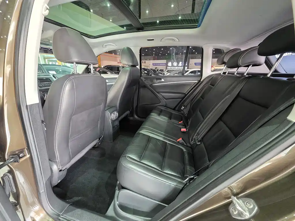 Volkswagen Tiguan 2019 — фото 12