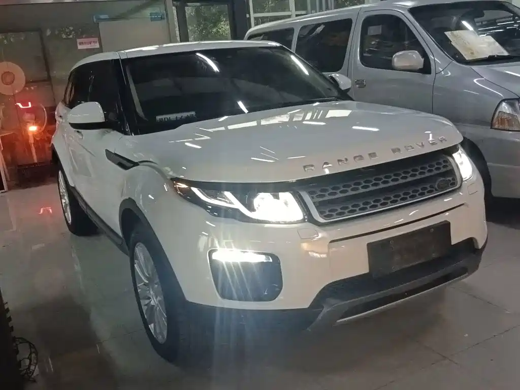 Land Rover Evoque 2018 — фото 22