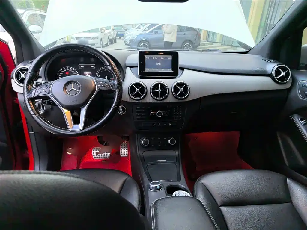 Mercedes-Benz B-Class 2015 — фото 7