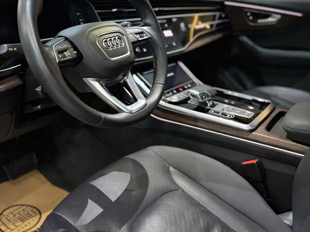 Audi Q7 2020 — фото 2