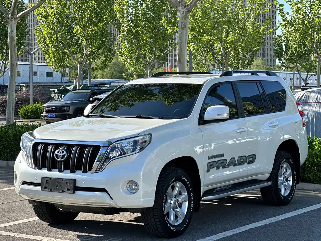 Toyota Prado 2016 — фото 1