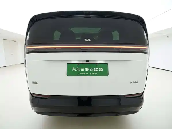 Li Auto MEGA 2025