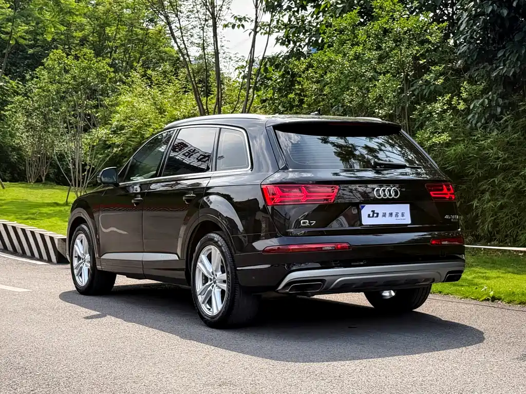 Audi Q7 2016 — фото 6
