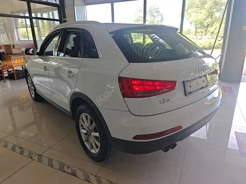 Audi Q3 2016 — фото 5