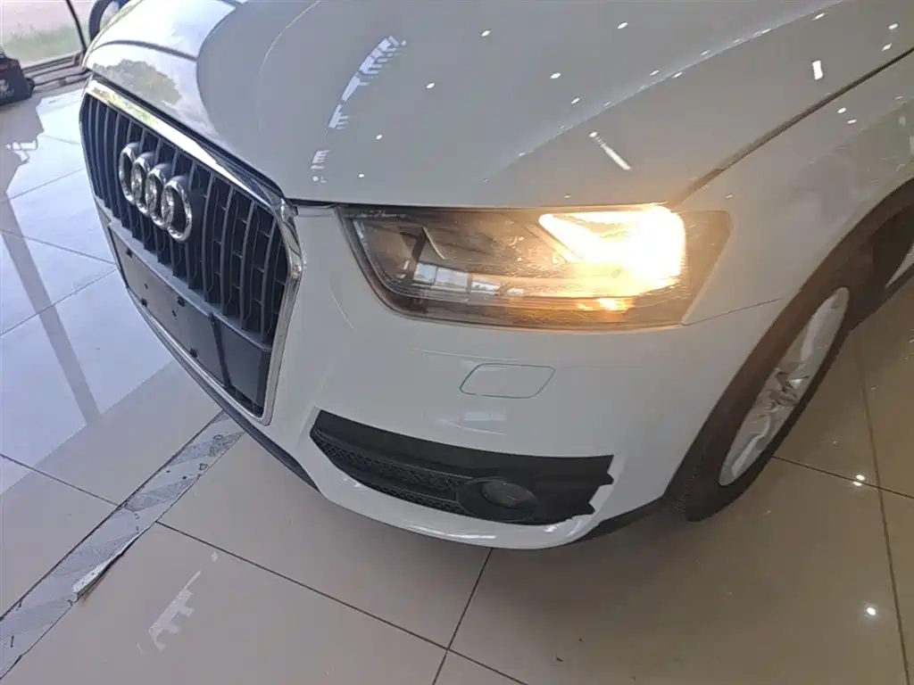 Audi Q3 2016 — фото 24