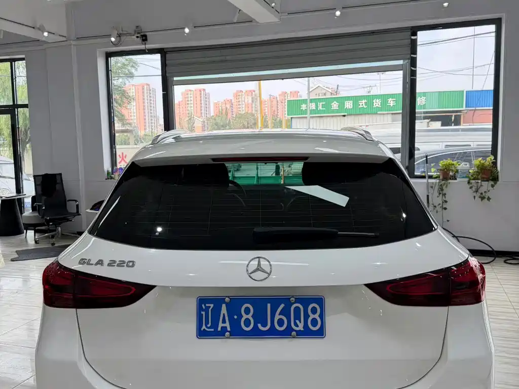 Mercedes-Benz GLA 2024 — фото 4