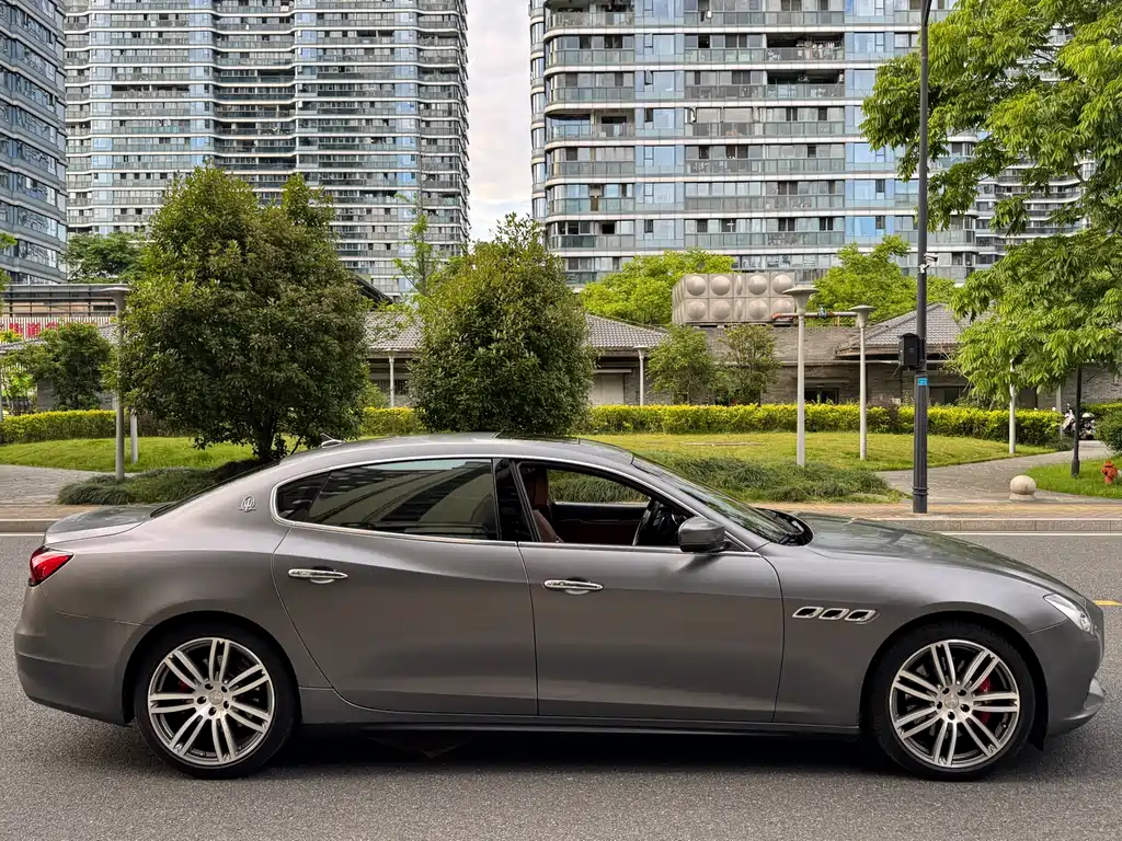 Maserati Quattroporte 2018 — фото 6