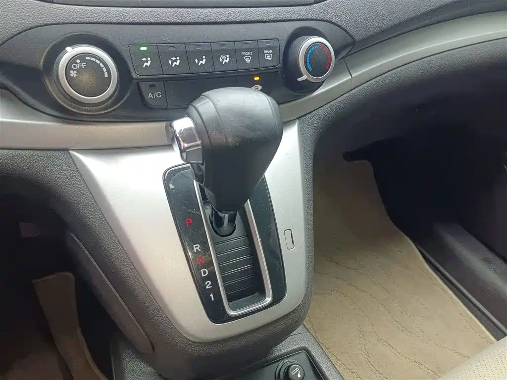 Honda CR-V 2015 — фото 10