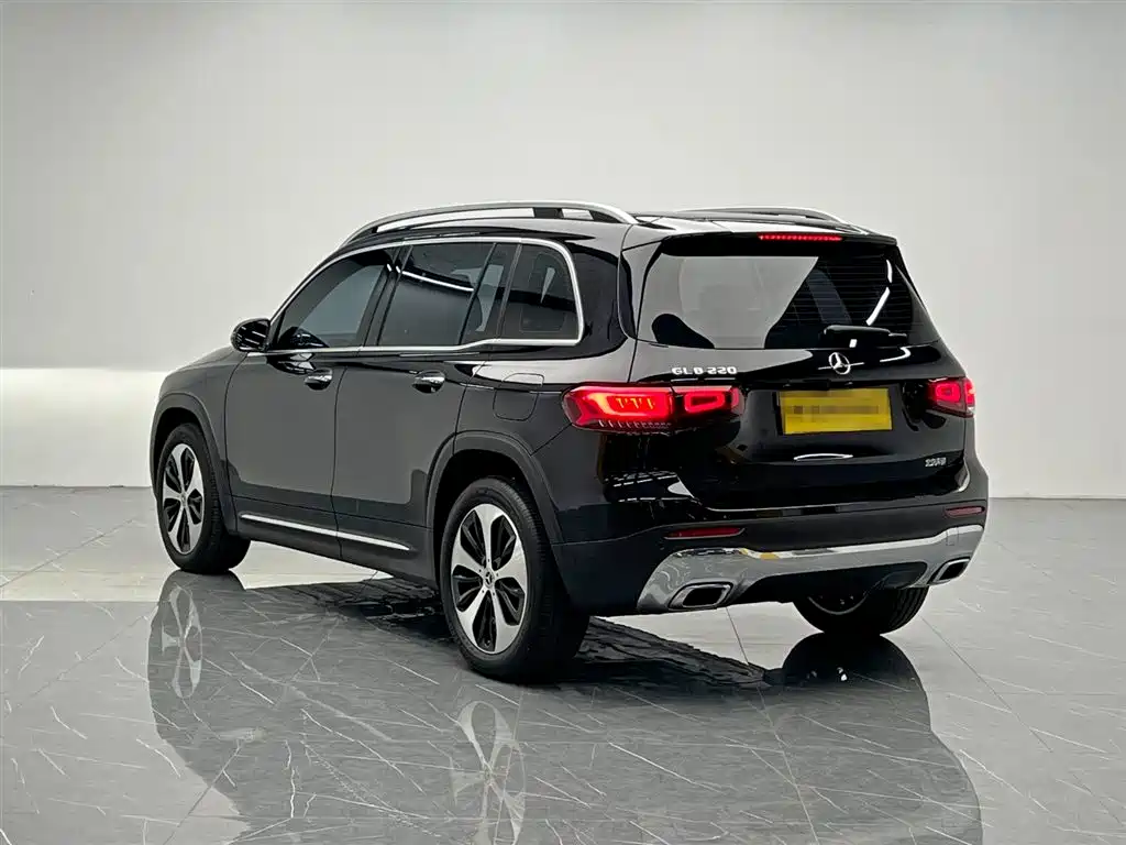 Mercedes-Benz GLB 2023 — фото 4