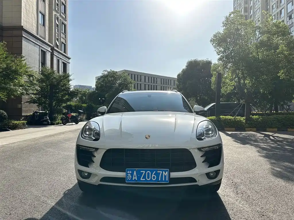 Porsche Macan 2015 — фото 1