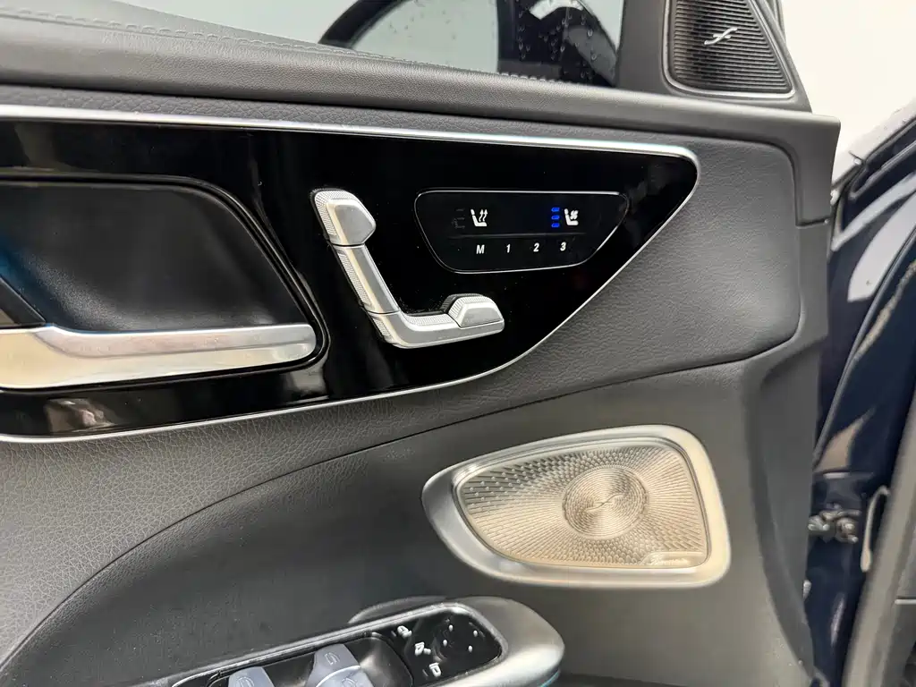 Mercedes-Benz C-Class 2021