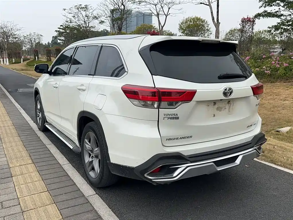 Toyota Highlander 2018 — фото 25