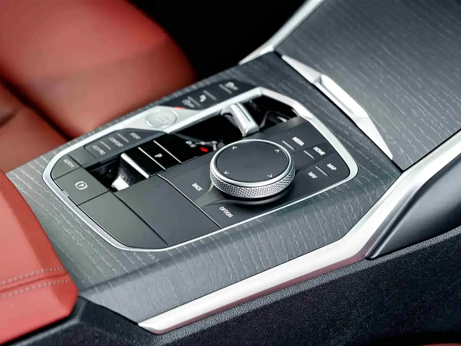 BMW 3 Series 2025 — фото 18