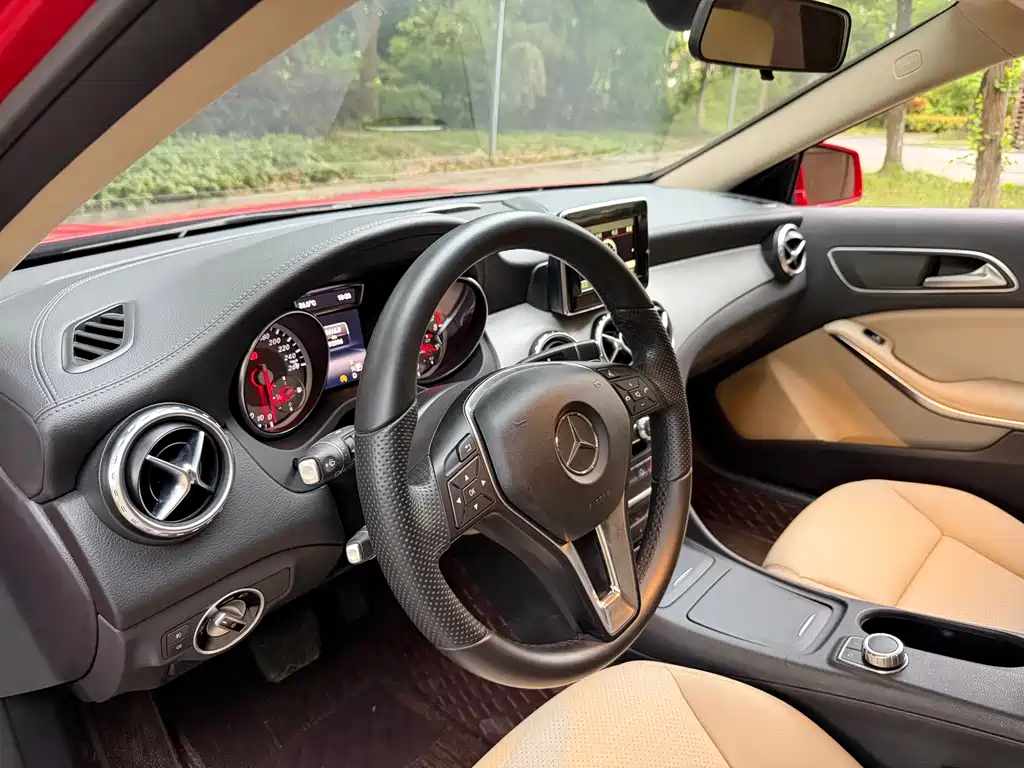 Mercedes-Benz GLA 2016 — фото 10