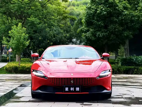 Ferrari Roma 2021
