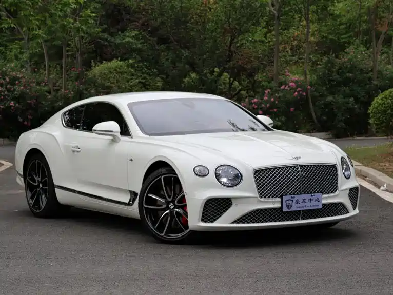 Bentley Continental 2023 — фото 3